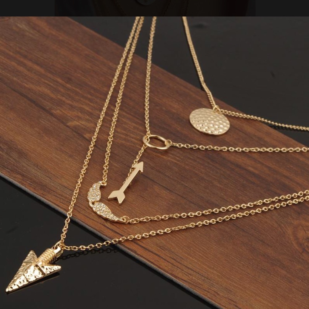 {BECCA} Boho chic arrow layered necklace - Picture 3 of 6